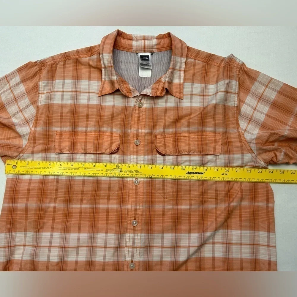 The NorthFace orange & white vapor-wick plaid button down mens shirt Sz XL. D20